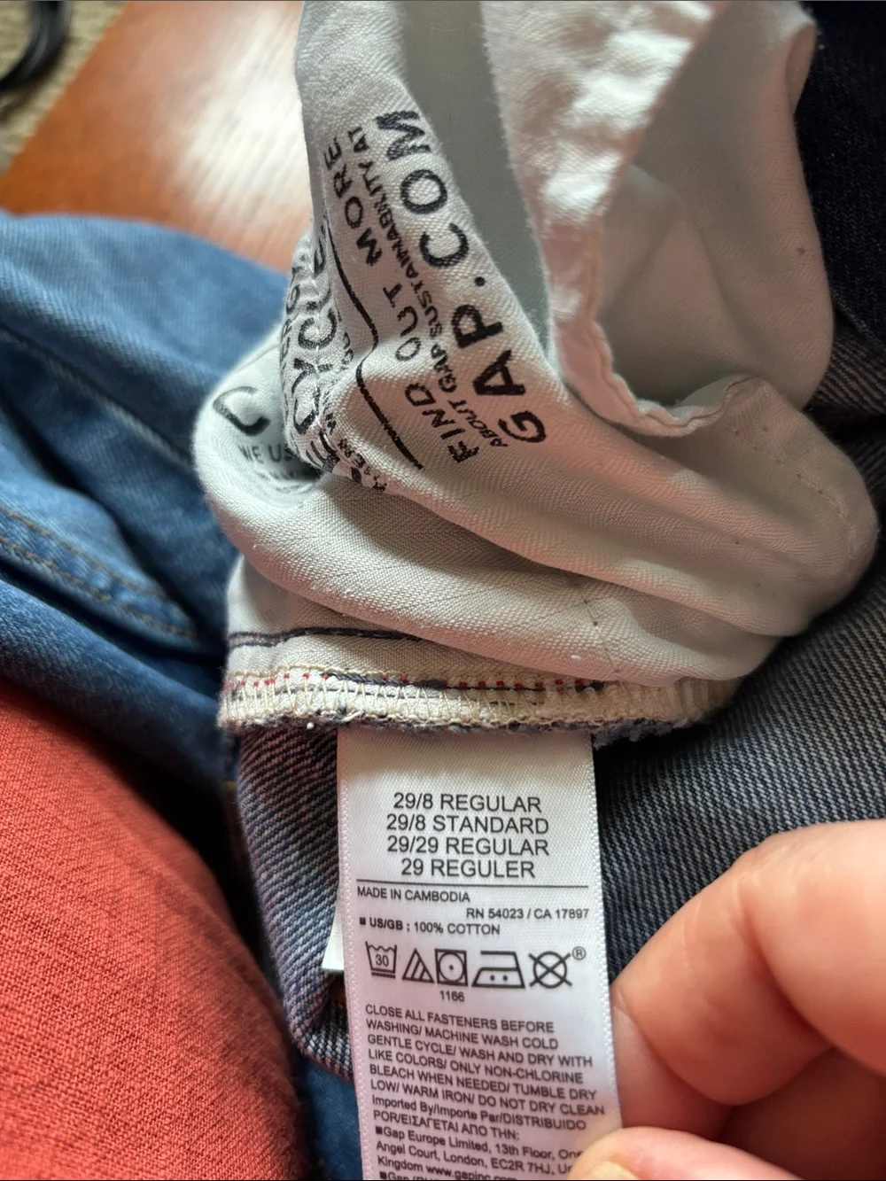 GAP BARREL HIGH RISE Cuffed Jeans. 29/8 Regular - Picture 7 of 8
